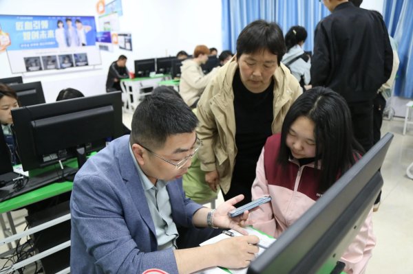 第二证券 “热门城市也翻车了”，一本科2次征集志愿仍0投档，学校很无奈